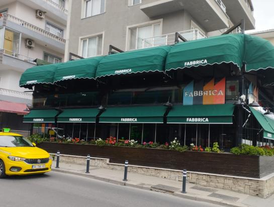  Kafe ve Restoranlar İçin Pergola ve Tente Sistemlerinin Önemi